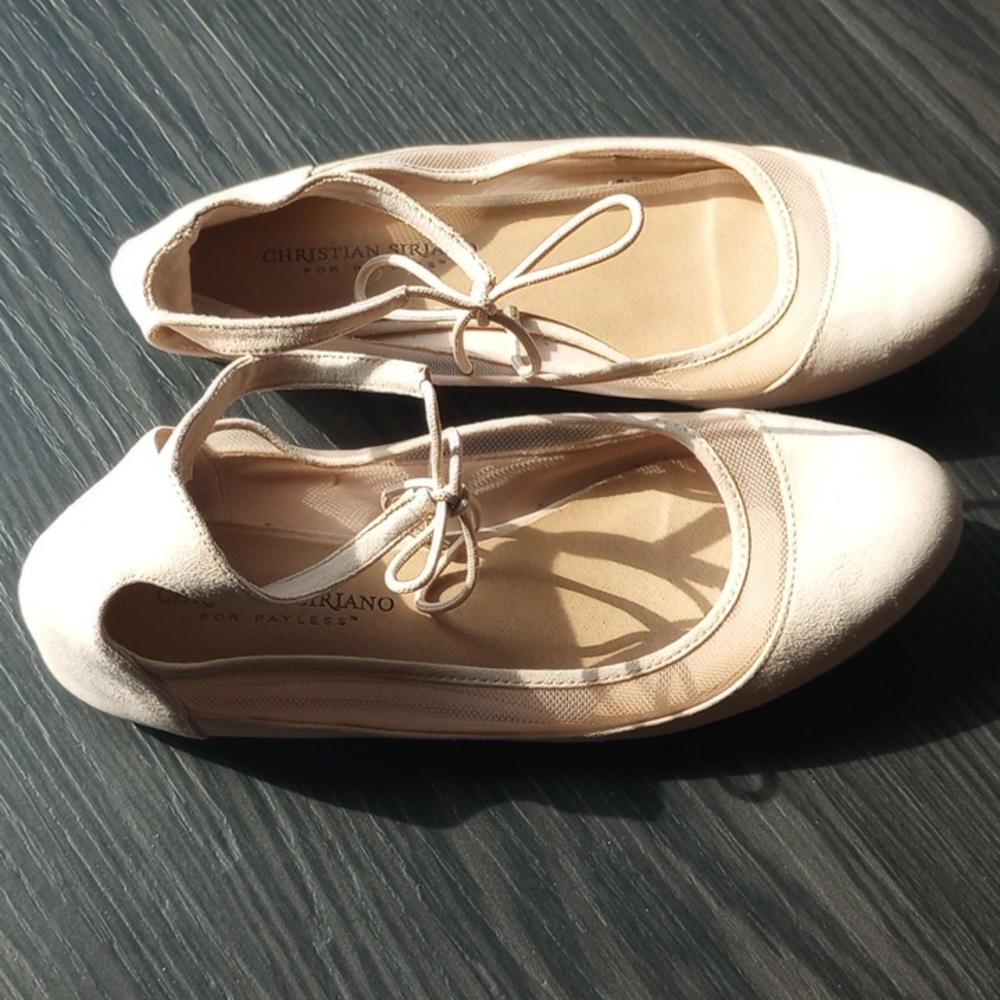 Women's shoes